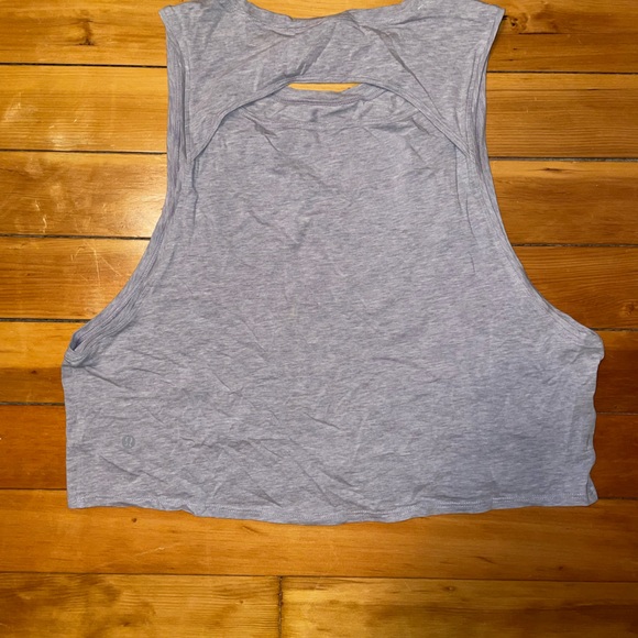 lululemon Cropped Athletic Top - Picture 2 of 3